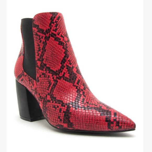 Qupid Shoes - 🆕❤️‍🔥 NEW Red & Black Milkway Boots - Size 6 - Qupid - BRAND NEW!!